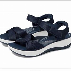 CLARKS Arla Shore Cloudstepper Washable Velcro Strap Wedge Sandals Navy, 5.5 NIB
